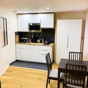 Cosy Appart Jouy Proche HEC - RER C N2