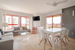 Vista al mar+piscina+garaje en playa Muchavista