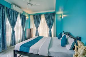 Candolim Beach White Residency