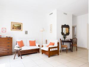 Queen Elena Luxury Apartment