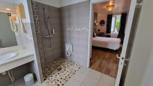 Hotels Hotel Saint Jacques : photos des chambres