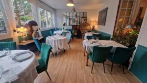 Hotels Hotel Saint Jacques : photos des chambres