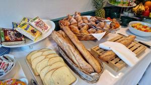 Hotels Hotel Saint Jacques : photos des chambres