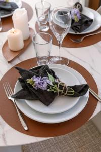 Stylish 1BR home at Prime Location