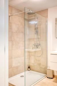 Sunny Seaview Sanctuary in Ostend w Parking