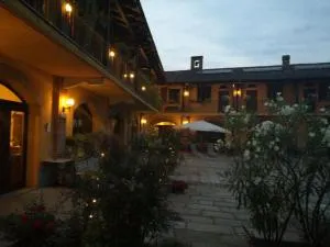 RESIDENCE LA GAGGIANESE - Besate