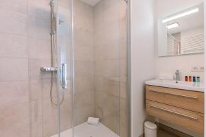 Ostend 2-BR Apartment with Terrace & BBQ & Parking