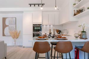 Ostend 2-BR Apartment with Terrace & BBQ & Parking