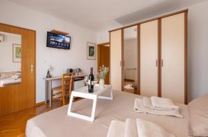 House Olive Garden Strunjan