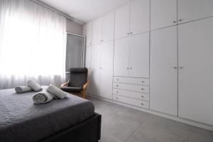 Luxury spacious apartment in the heart of the city