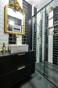 Appartements Jacuzzi Deluxe - Penthouse : photos des chambres
