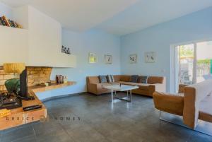 Villa Oriente - Greice Homes