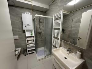 Thyke Apartment