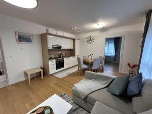 Thyke Apartment