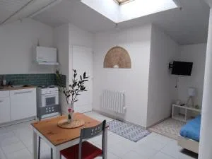 Studio entier et parking privé - Saint-Philbert-de-Grand-Lieu