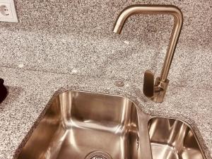 Spectacular Lagos Marina view apt on promenade