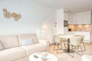 4-Person Apartment by Ostend Beach With Parking