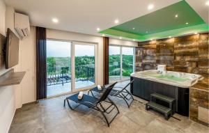 Beautiful Home In Gornji Kraljevec