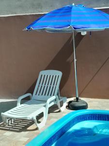 CASAS com PISCINA SENSACIONAIS NO CENTRO - Residencial Tchê