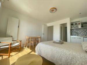 Appartements Studio - balcon - bord de mer : photos des chambres