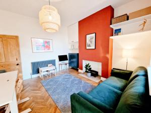 Upscale Family Home Beautiful Setting