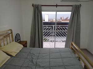 PUNTO de ENCUENTRO, Dept Centrico, para Familias y Grupos, Estacionamiento con reserva