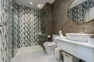 Two Flamingo Apartment 1