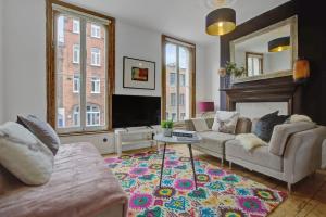 Stylish London Townhouse, Perfect for Large Groups, Convenient public transport links, Close to Tower Bridge and London Liverpool Street