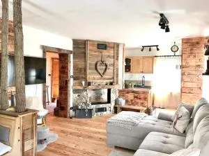 Chalet Apartment by Quokka 360 - Mountain apartment close to Sappada - سان بيترو دي كادوري