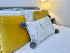 Fabulous Coastal Maisonette - Great Views - Сент-Эннс-он-Си