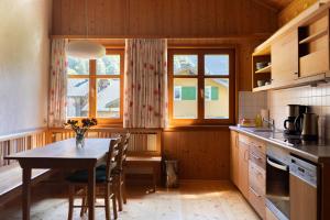 Two-Bedroom Apartment room in Ferienbauernhof Nigsch