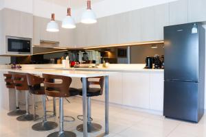 Cassia 3BR Sea View apt by NLA