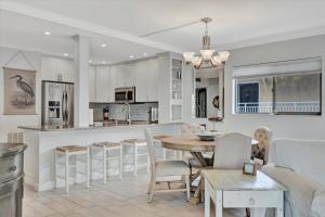 Cheerful Oasis on Anna Maria Island