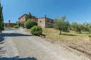 Family Forest-Rifugio con piscina Crete Senesi