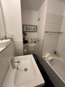 Ruhige Stadtperle mit Garten