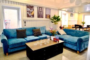 Louis Home 3 Bedroom Balcony