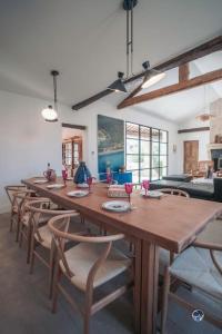Maisons de vacances Mas Evalla, Charme, Piscine Chauffee et Vue Unique : photos des chambres