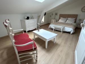 Maisons d'hotes Les chambres claires Givry : photos des chambres