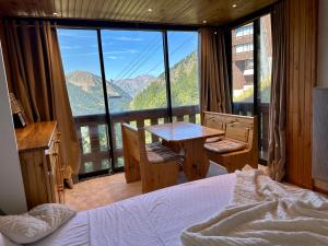 4 Seasons for 8 persons with Sauna and Local Ski