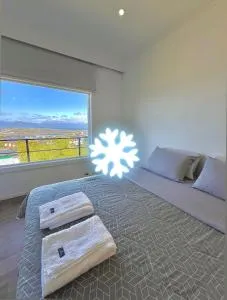 Balcón Austral beautiful apartment with incredible views of the mountains and the city - Deseado Lake