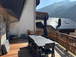 Chalets Nouveau ! Chalet pied des pistes : photos des chambres