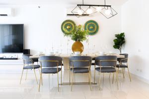 Cassia 3BR with Terrace Sea view apt by NLA