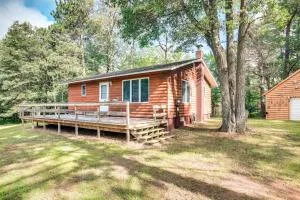 Cabin in Boulder Junction with Fire Pit and Deck! - Presque Isle