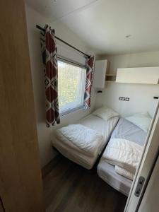 Mobilhome-vue lac-4 étoiles -Lac des Rêves