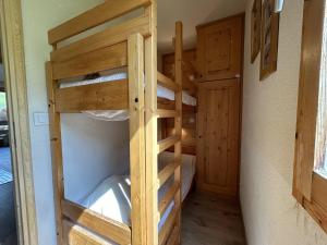 Charmant 2 pièces à Méribel avec balcon et WIFI, pieds des pistes - FR-1-355-260