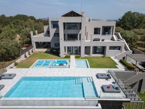Reina del Cielo Luxury Villa