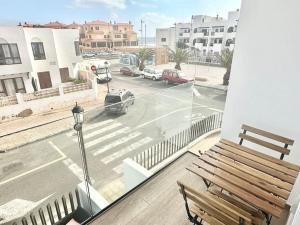 El Queque Sea View 2 bedroom 2desks and balcony