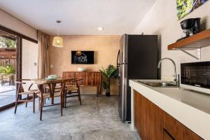 Tanah vikas Luxury 1BD in Aldea Zama Beach Access