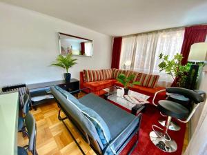 Dpto Colon con Tobalaba Providencia Stgo