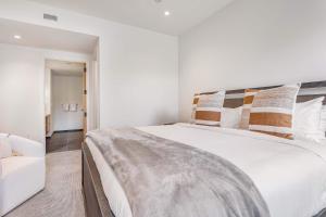 Electric Pass Lodge 108 by Snowmass Mountain Lodging